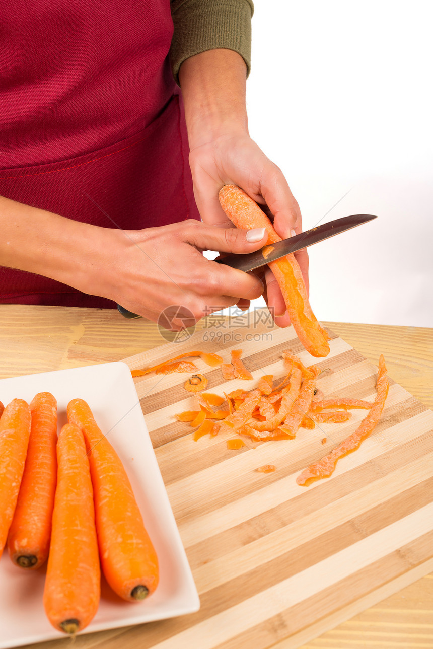 切胡萝卜蔬菜食物剥皮女性图片