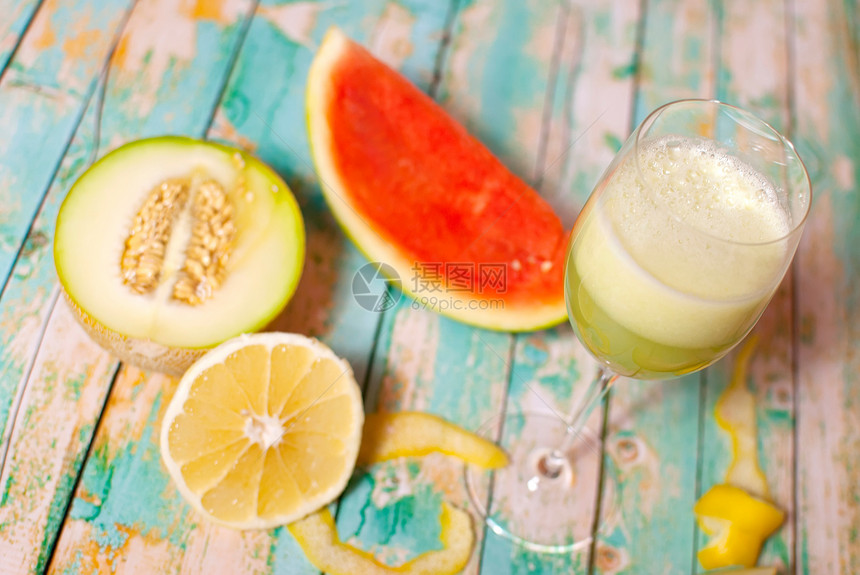 健康果汁养分蔬菜柚子黄色绿色叶子玻璃木头冰沙西瓜图片
