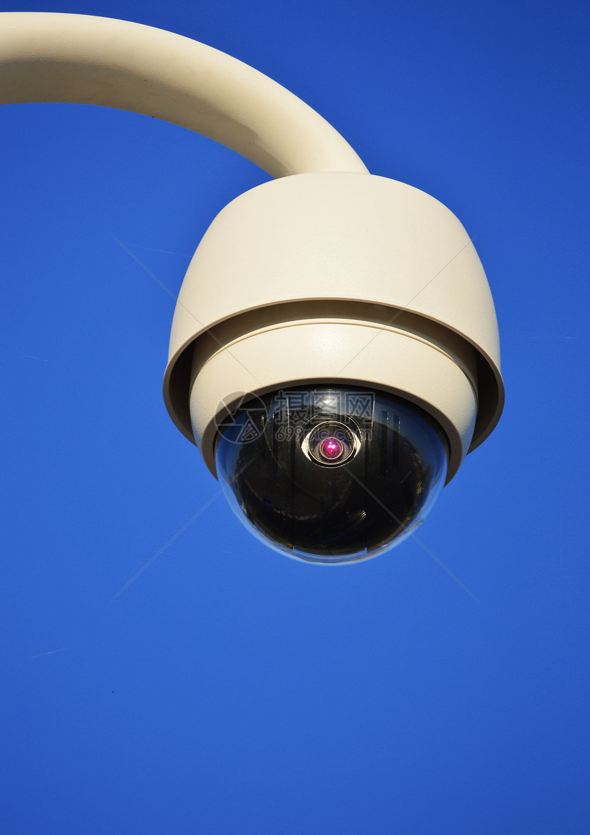 蓝天高科技圆顶型照相机记录警察街道监视手表电视检测技术高架蓝色图片