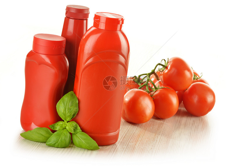 含番茄酱和白色分离的新鲜西红柿酱汁肉汁瓶子蔬菜塑料厨房红色香料盘子桌子图片