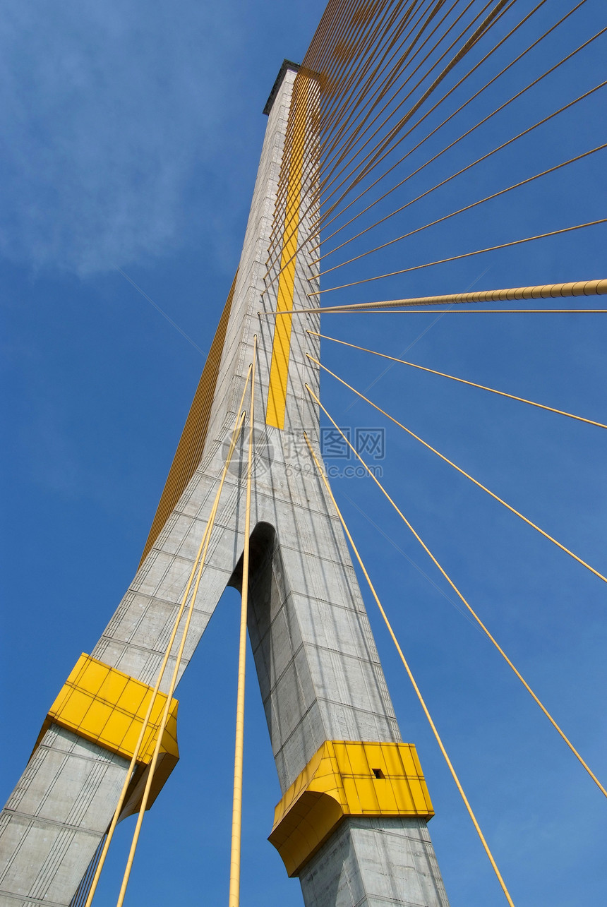 拉马8号巨型龙桥晴天电缆城市工程柱子建筑学运输基础设施旅行游客图片