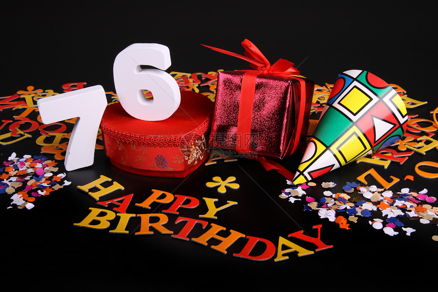 生日快乐卡中年龄以数字表示叶子卡片花束惊喜纸屑派对展示纪念日礼物问候语图片