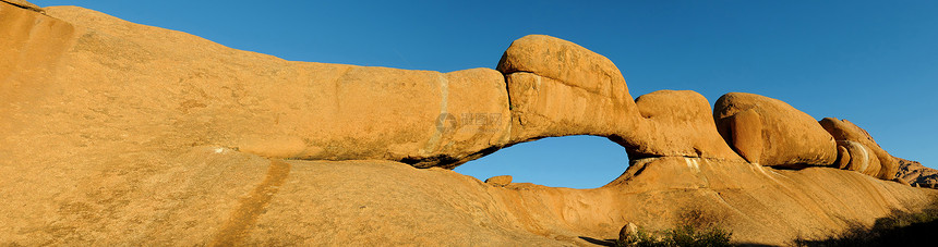 Spitzkoppe全景 6纳米布乡村拱门橙子岩石孤独风景戏剧性图片