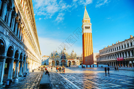 威尼斯的圣马可广场旅行城市地标分数建筑学正方形教会大教堂景观英石背景图片