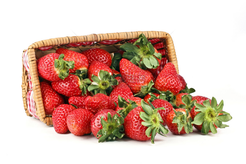 带草莓的篮子团体食物水果活力绿色红色浆果叶子宏观白色图片