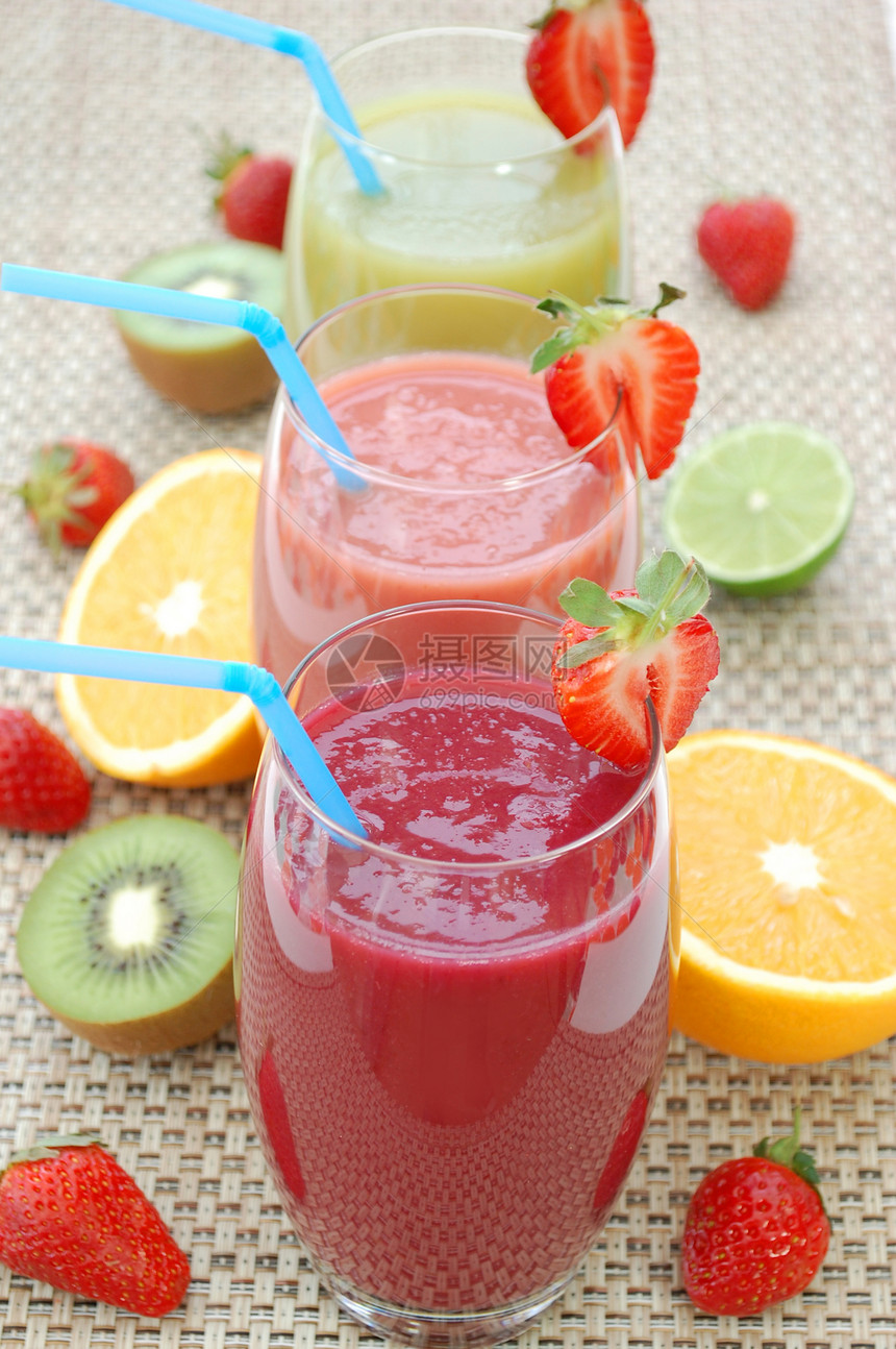 平和饮料冰沙玻璃早餐酸奶饮食浆果沙漠果味水果图片