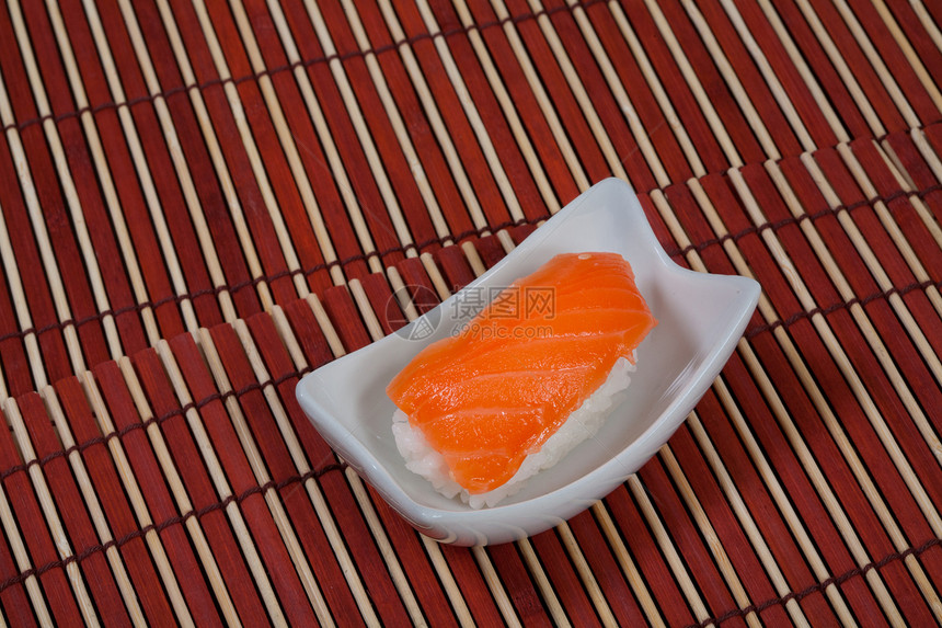 寿司苏斯沃盘子素食食物健康饮食海藻筷子白色海鲜美食文化图片