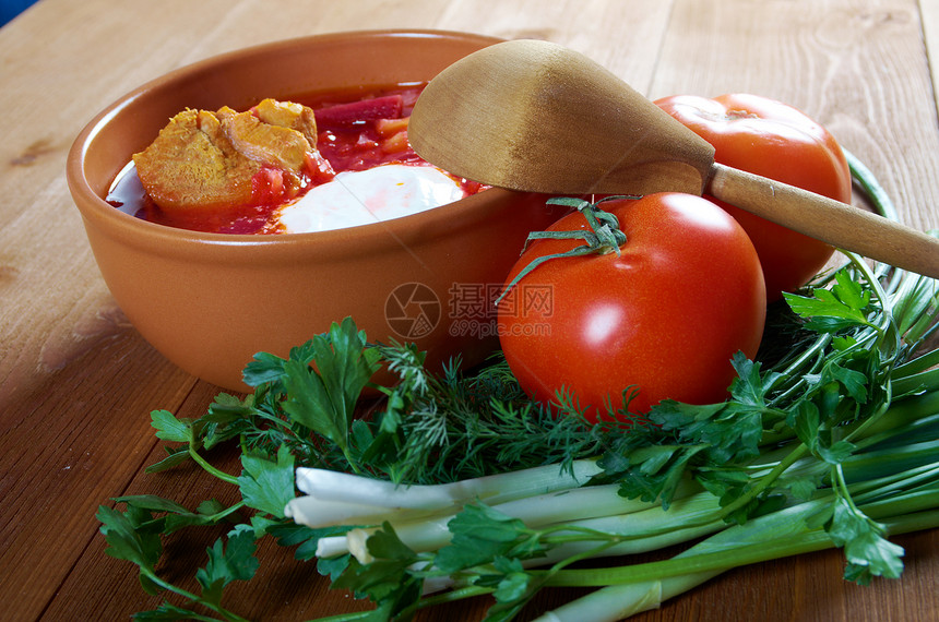 红菜汤borscht香料红色绿色盘子厨房洋葱土豆蔬菜食物胡椒图片
