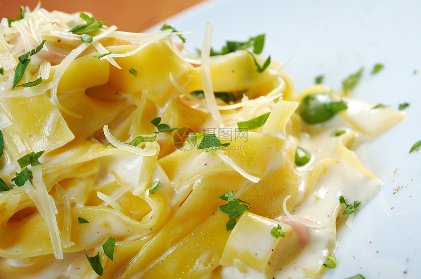 费特奇内阿尔弗雷多面条美食西红柿照片意大利人创造力烹饪素菜宏观火腿图片