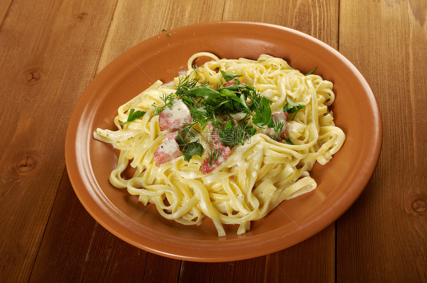 费特奇内阿尔弗雷多桌子美食照片素菜木头烹饪食物西红柿切菜板创造力图片