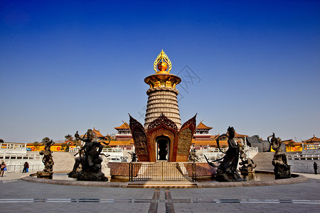 徐州苏宁广场建筑结构架构树木寺庙游客公园宗教风景旅游绿色蓝天历史背景