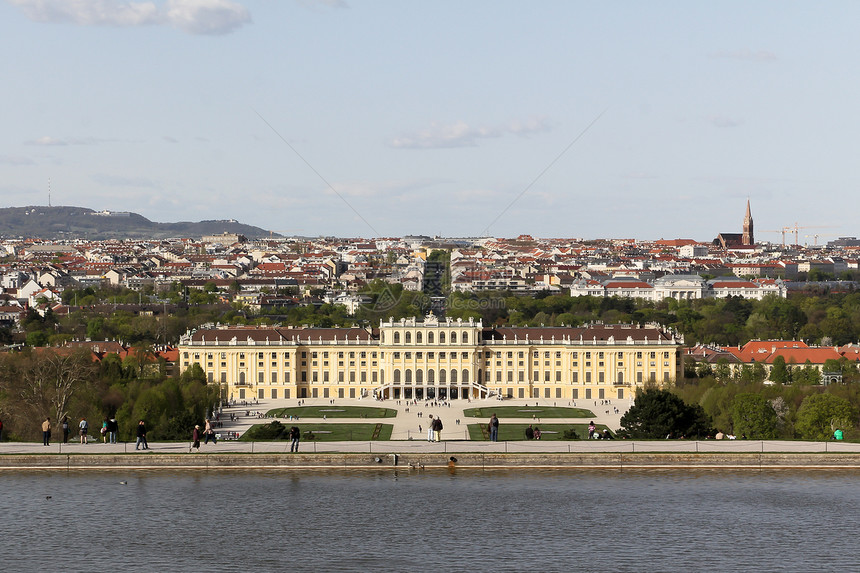 上方的schoenbrunn图片