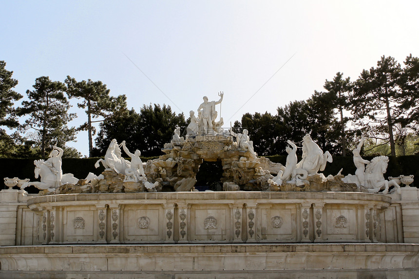 海王星喷泉天空雕塑绿色上帝大理石皇帝旅游皇后吸引力地标图片