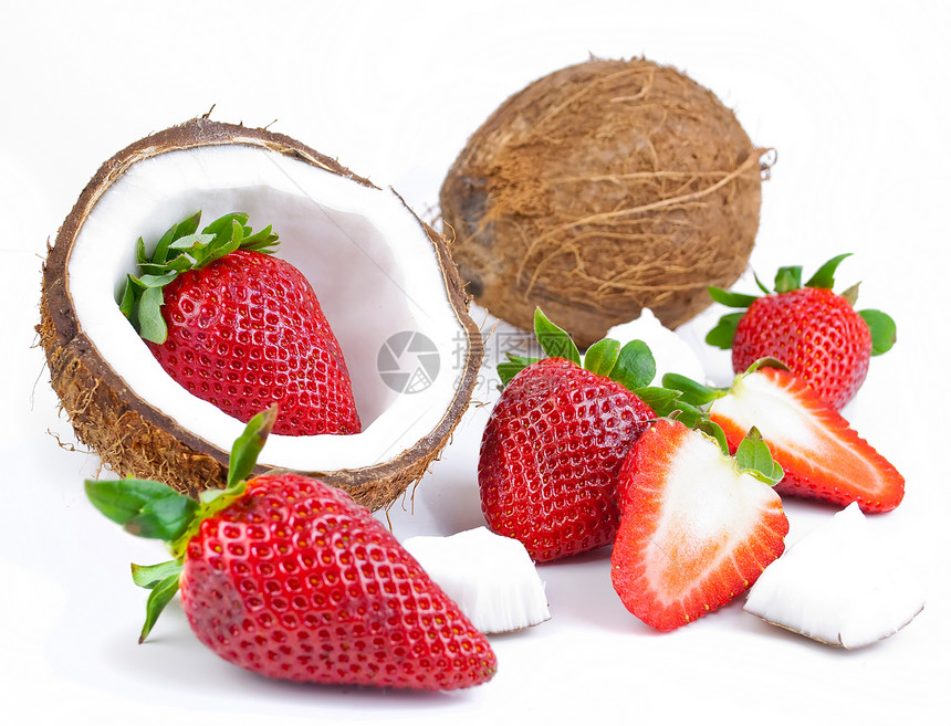草莓和椰子团体甜点白色营养饮食食物小吃水果宏观养分图片