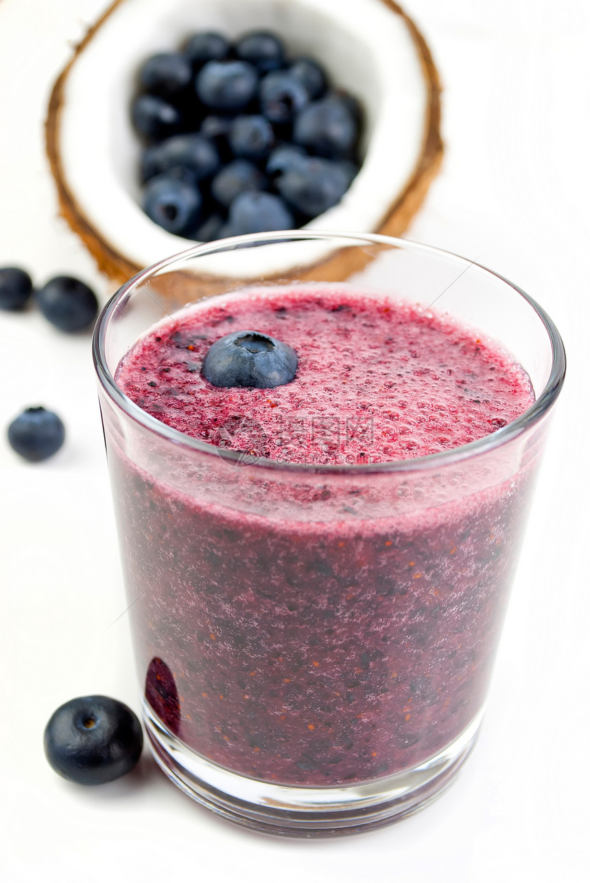 蓝莓冰雪浆果液体叶子酸奶甜点营养饮食食物奶制品果汁图片
