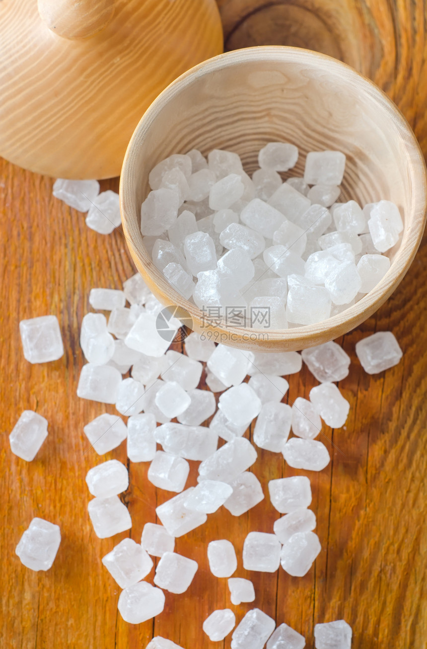 木质花瓶中的白糖立方体水晶甘蔗粮食营养东西食物颗粒甜点染料图片