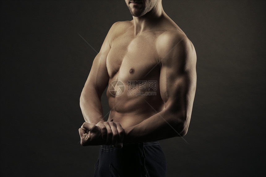 体力积积聚器运动员背景护理水平膀子性别二头肌大男子胸肌健身图片