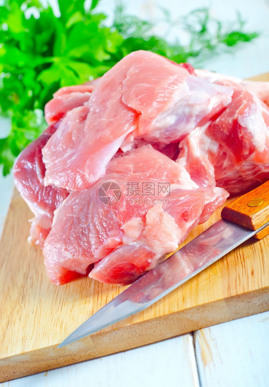 原肉腰部屠夫牛肉香菜屠宰场木板食物树叶牛扒工作室图片