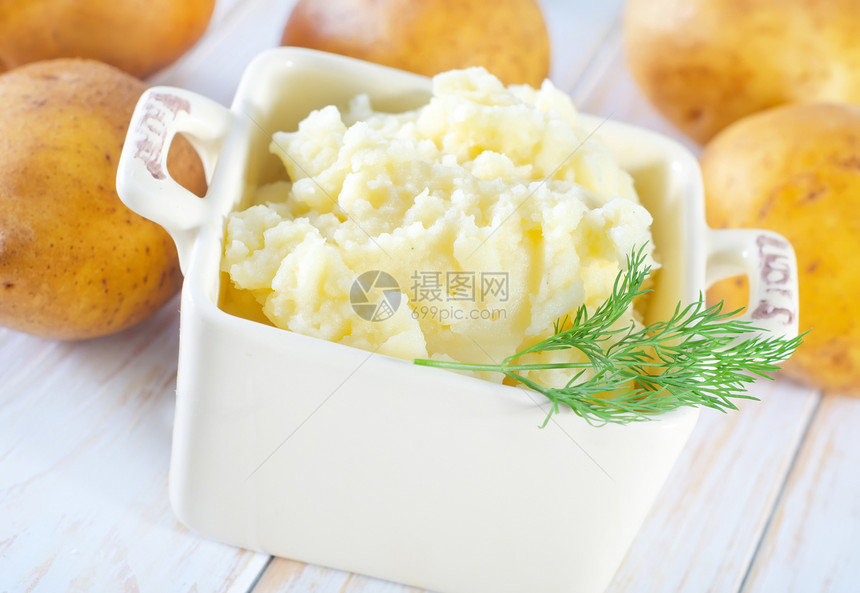 土豆泥黄油桌子状物厨房餐巾烹饪糖类淀粉蔬菜工作室图片