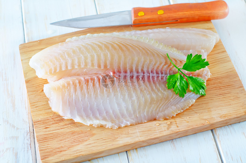 生鱼市场食物生物美食鲶鱼香菜栖息美食家淡水盘子图片
