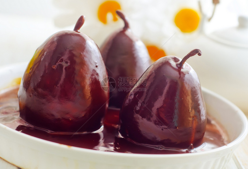 豆梨加巧克力 甜食水果奶油液体零食食谱菜肴美食可可餐厅棕色图片