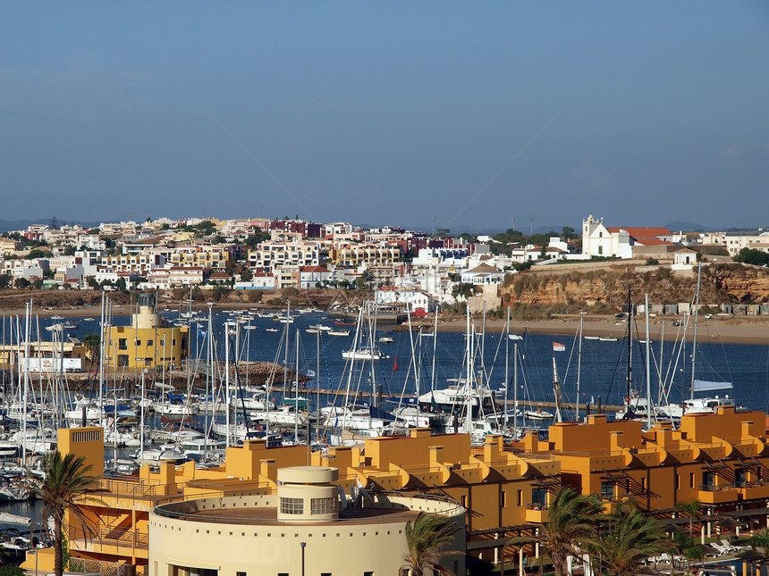 葡萄牙阿尔加韦阿加尔夫Portimao的游艇码头航行财富假期摩托艇天空帆船港口蓝色海洋旅行图片