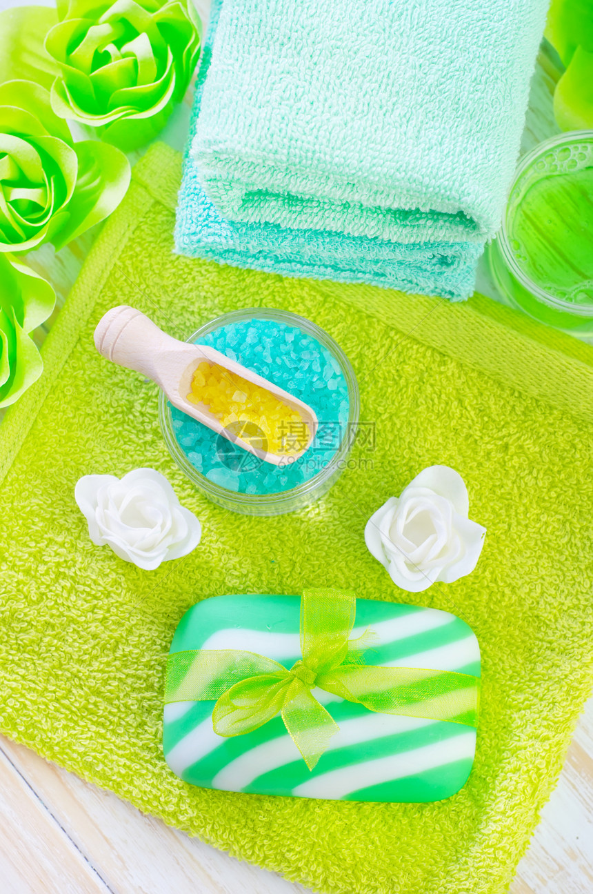 海盐和肥皂奢华喷壶身体按摩毛巾产品水疗化妆品淋浴青色图片