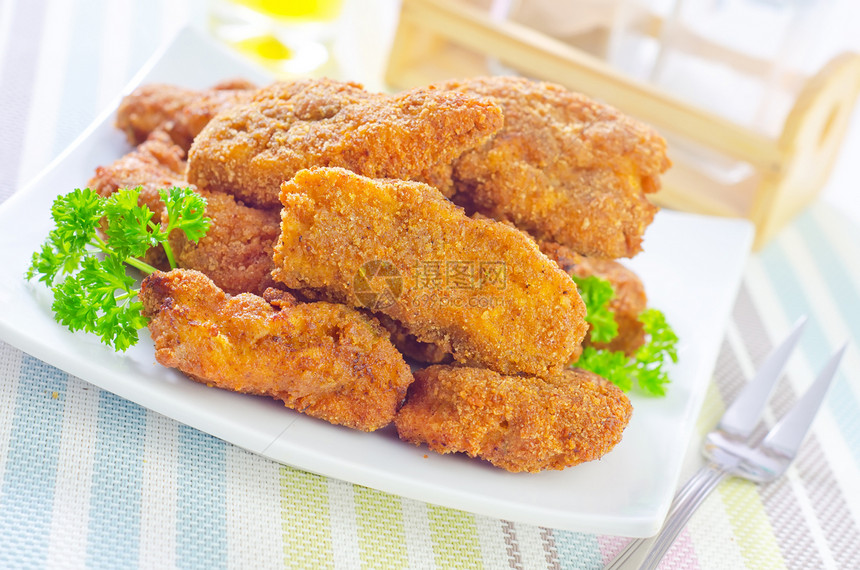 nuggets 组合块团体油炸掘金家禽大小棕色静物午餐盘子食物图片