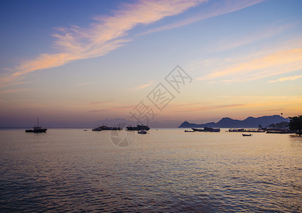 东季摩尔中迪里海滨日落高清图片