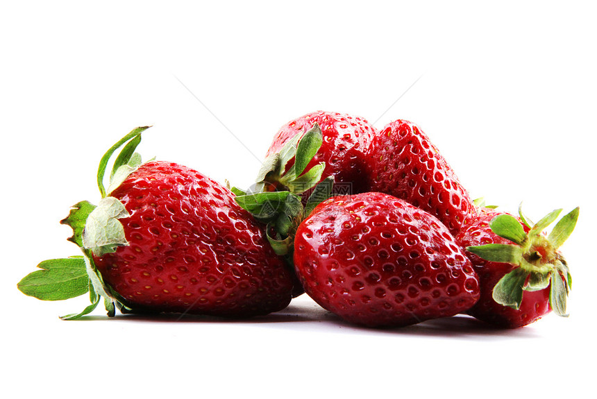 白色的美丽的草莓 在白色上被孤立农作物水果果汁饮料奶制品甜点食物味道水果汁乳制品图片