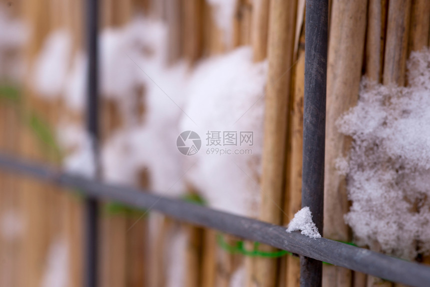 冬季过冬时间格子栅栏木头架子网格图片