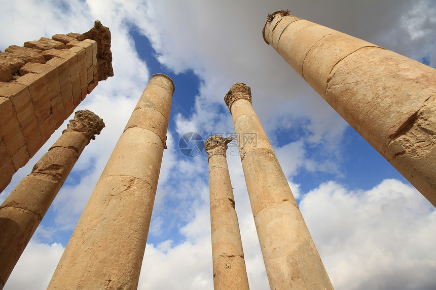 约旦贾拉什 宙斯寺纪念碑石头旅行文明首都考古学旅游沙漠柱子废墟图片