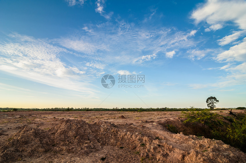 陆地和天空环境乡村农村生态绿色蓝色土地图片