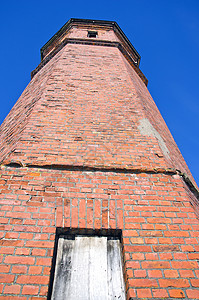 旧火车站古老的红砖塔背景图片