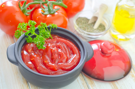 西班牙西红柿节番茄酱蔬菜食谱食物草药味道美食辣椒香料果汁水果背景