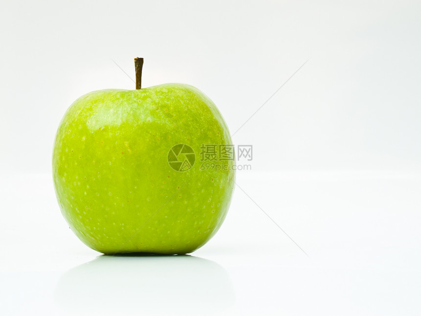 白色背景上孤立的绿苹果营养饮食植物团体水果绿色食物图片
