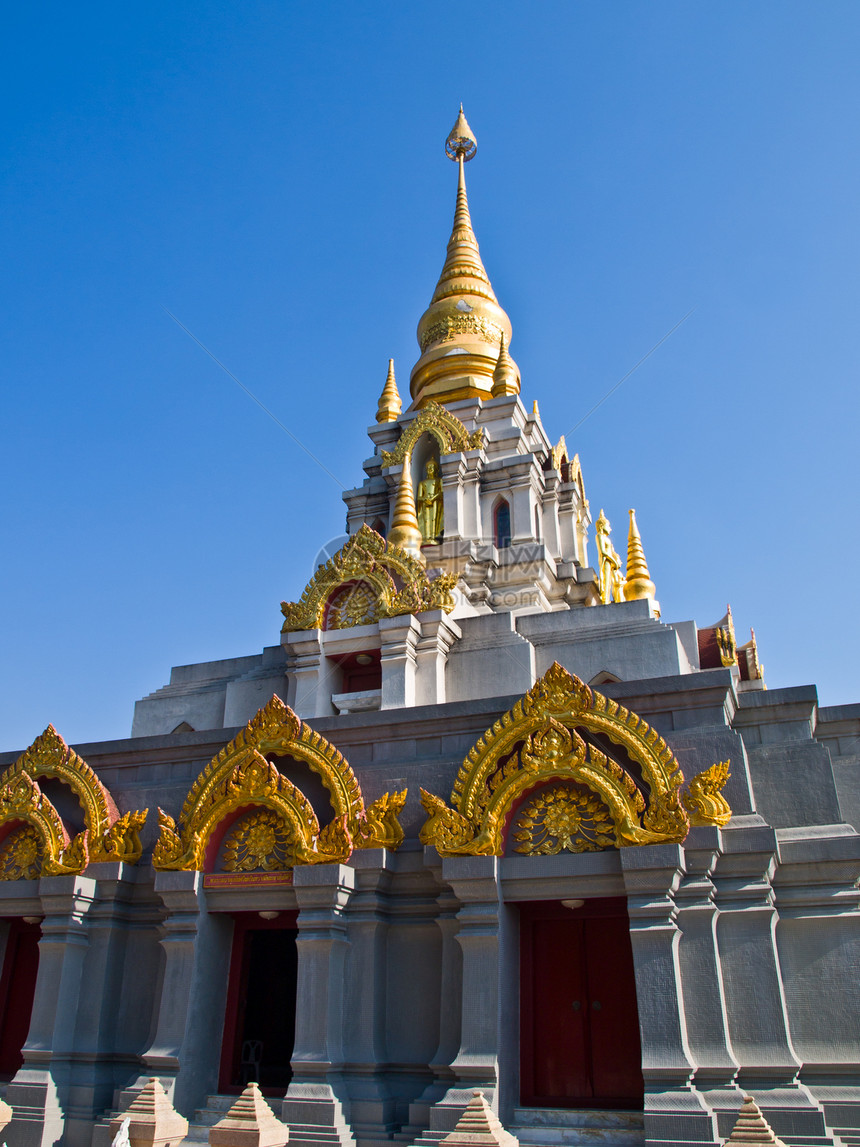 泰国当代塔塔建筑寺庙天空地标文化金色情调旅行佛教徒宗教图片
