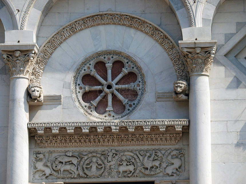福罗教堂的圣米歇尔卢卡大教堂建筑论坛艺术大天使雕塑拱廊教会图片