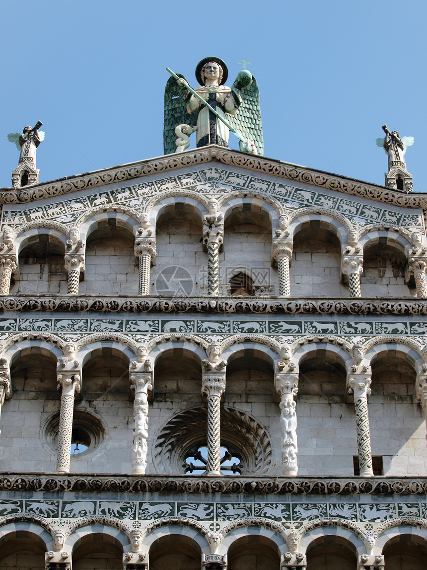 福罗教堂的圣米歇尔卢卡教会艺术大天使大教堂雕塑建筑论坛拱廊图片
