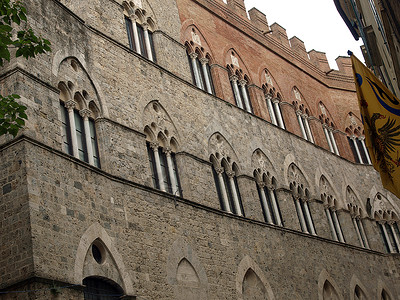卢卡里尼古老建筑意大利语高清图片