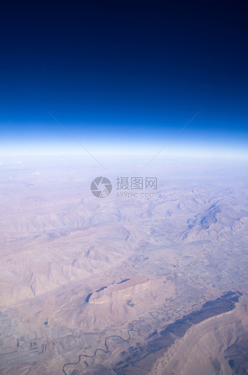 空中天空自由阳光天气场景环境蓝色白色云景天堂臭氧图片