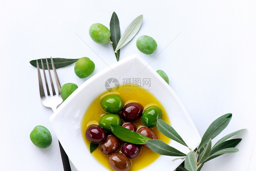 橄榄和橄榄油植物美食烹饪香气水果叶子处女生长树叶桌子图片