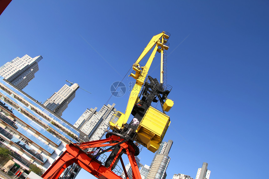 马德罗港的起重车工程师港口机器工程工业首都运输拉丁工作起重机图片