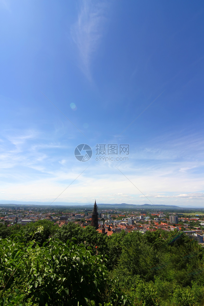 在Breisgau的Freiburg上查看建筑建筑学观光旅行城市化风景蓝色城市历史性宋体图片