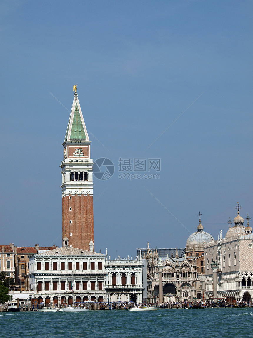 威尼斯旅行大教堂游客圆顶宫殿狮子广场柱子全景旅游图片