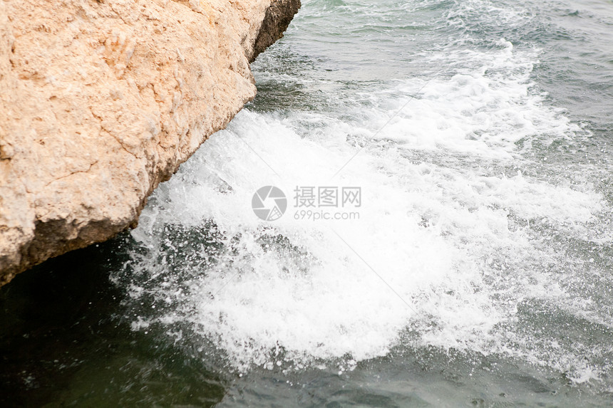 和石头蓝色海景飞溅海洋波纹活力海滩岩石冲浪危险图片