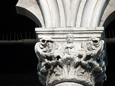 威尼斯  杜卡尔宫各纵列首府的独有美景装饰品树叶工作宽慰艺术孩子拱廊背景图片