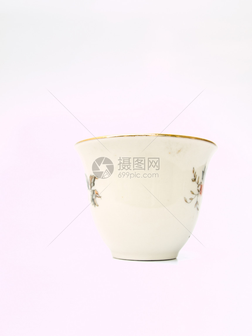 一个亚洲陶瓷茶杯 白背景孤立的亚洲陶瓷茶杯杯子白色草本飞碟草本植物文化图片