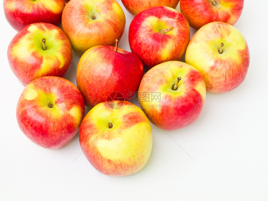 白色背景上孤立的红苹果饮食食物水果植物红色茶点团体营养图片