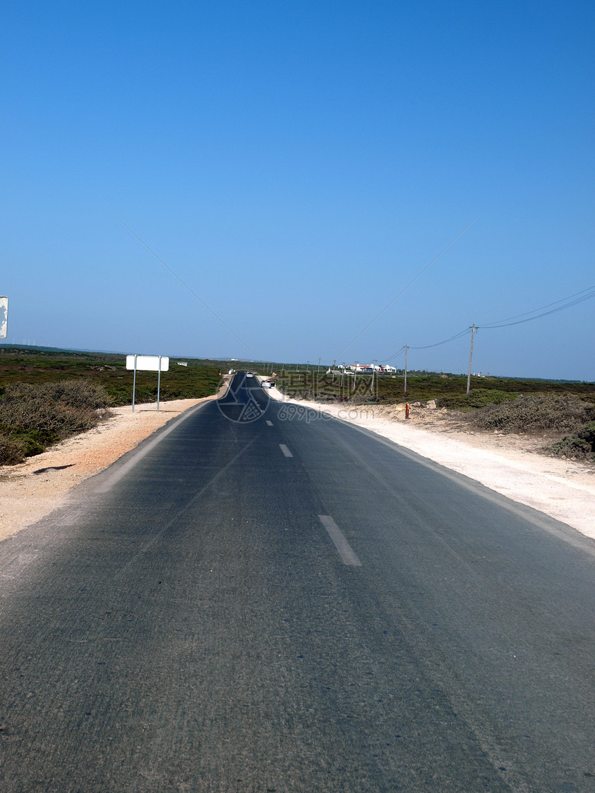 通往文森特角的沙漠道路旅行云景天空孤独灯塔小路蓝色车道倾斜多云图片
